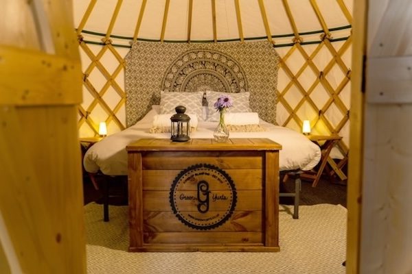 green yurts 12ft yurt deluxe gyurt 600x400